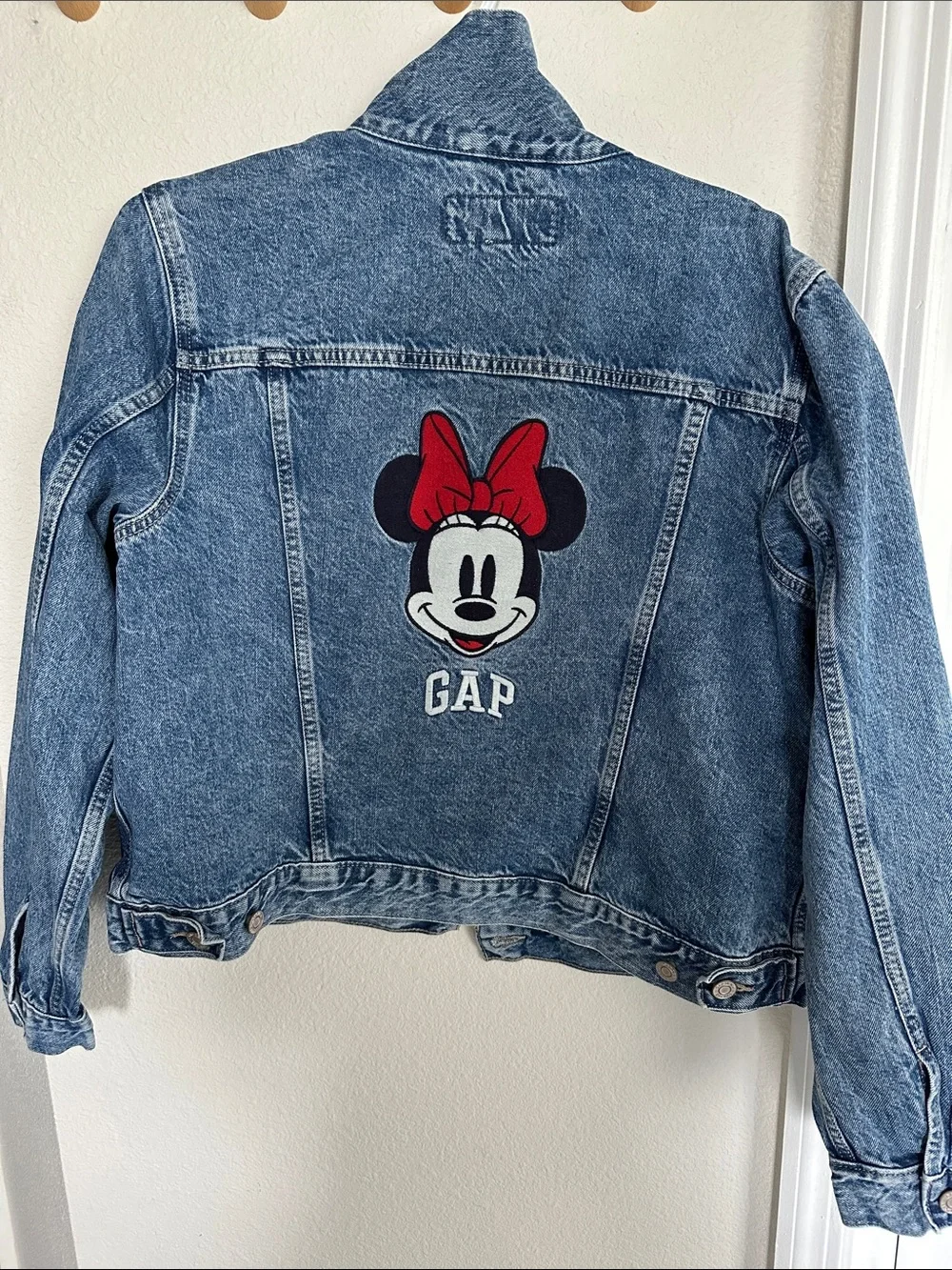 DISNEY MINNIE MOUSE GAP Ladies Washed Blue Denim Jacket Size Large